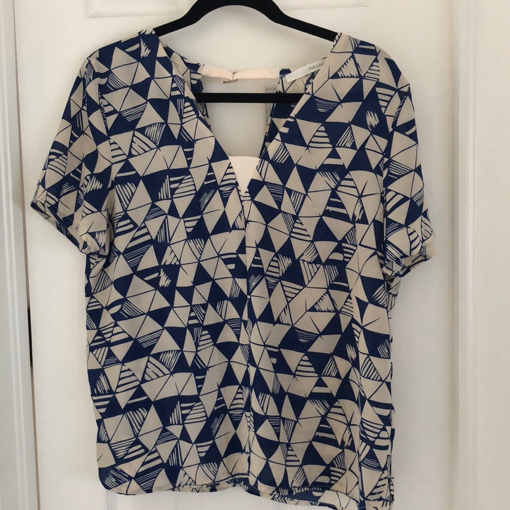 Fun2Fun Cardiff V-Neck blouse